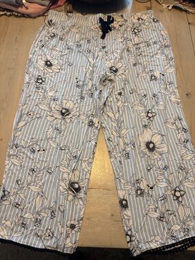 Soma Light Blue & White Striped Floral Lounge Pants